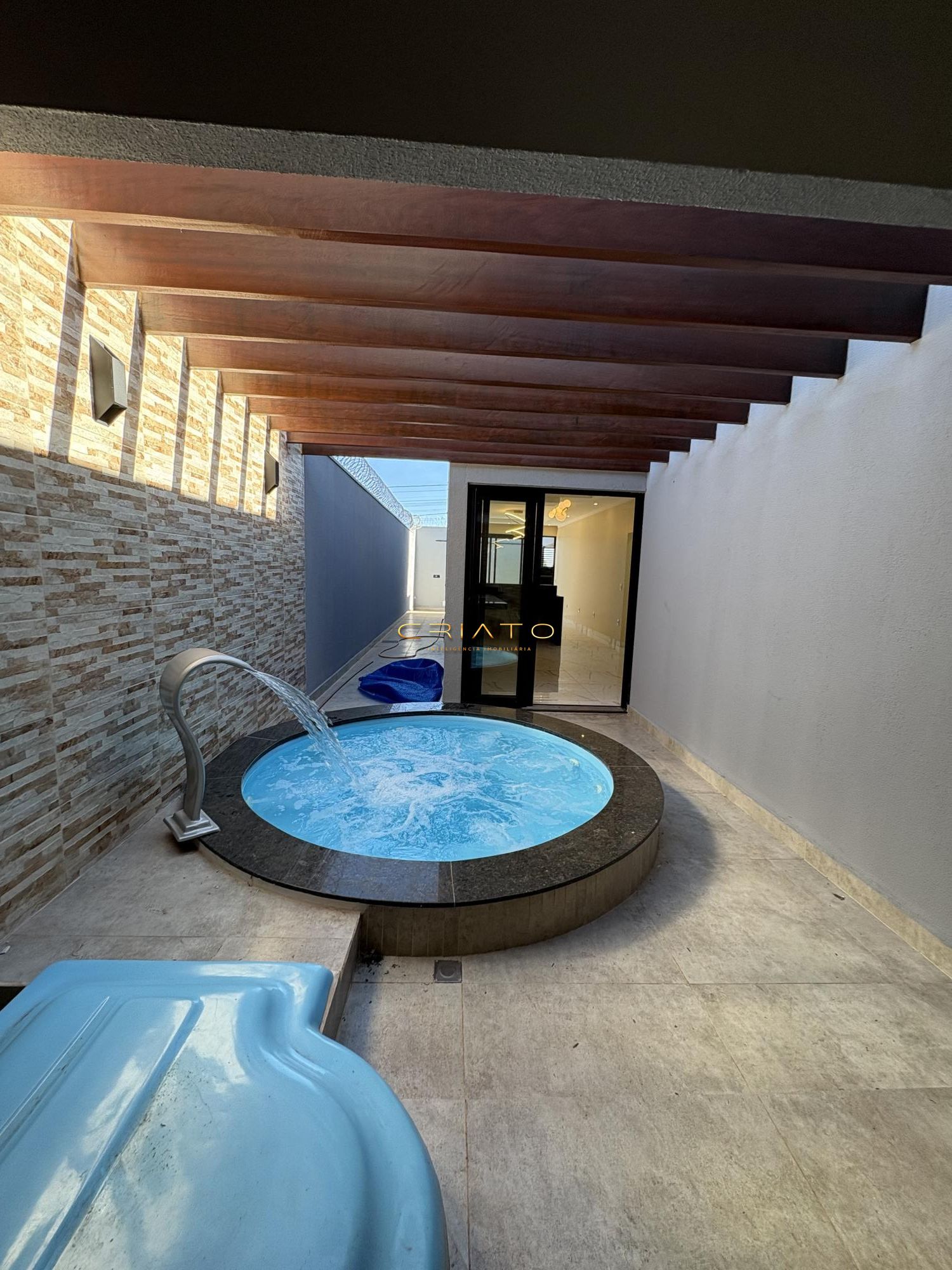Casa à venda com 3 quartos, 230m² - Foto 9