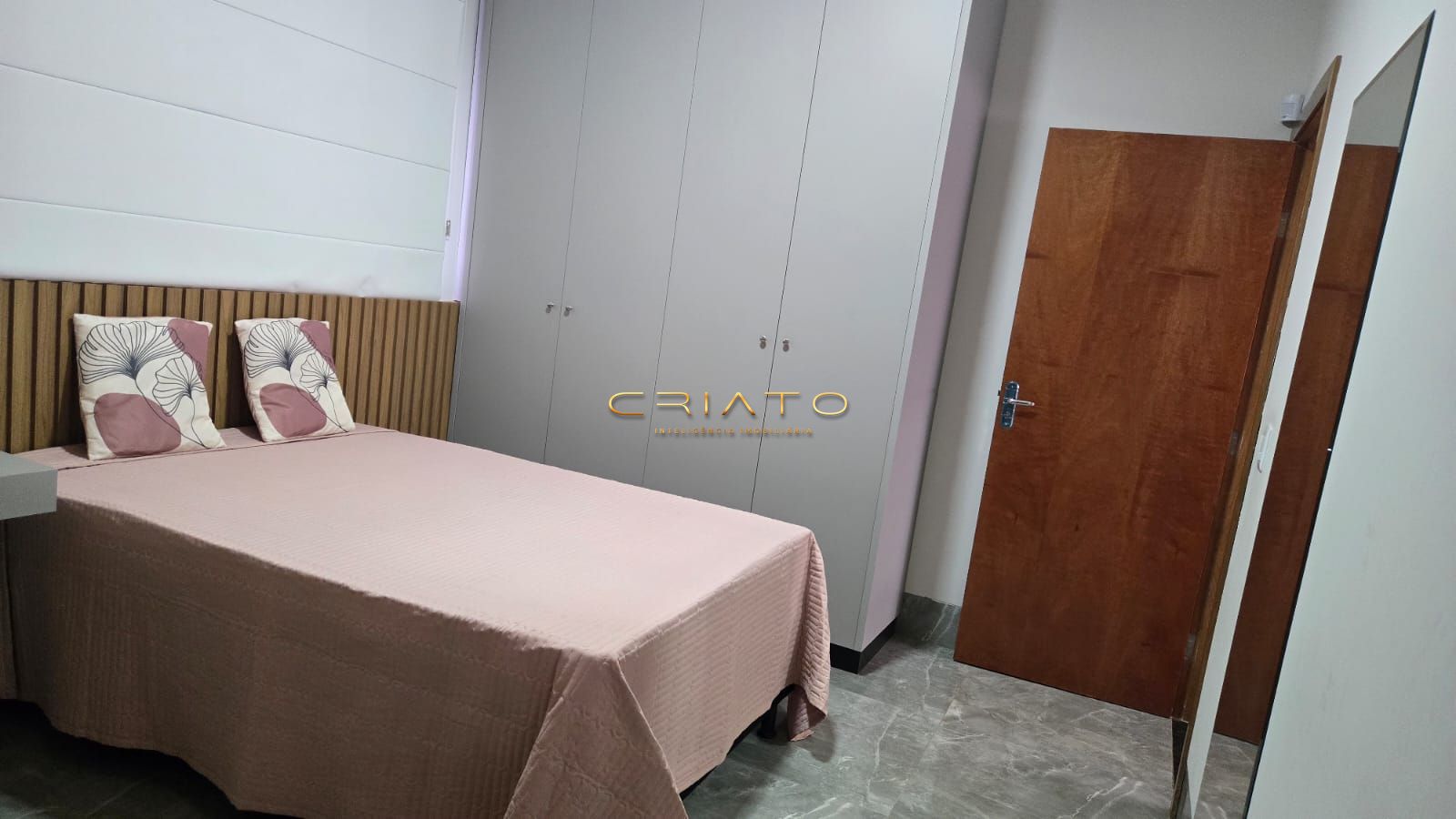 Casa, 4 quartos, 230 m² - Foto 13