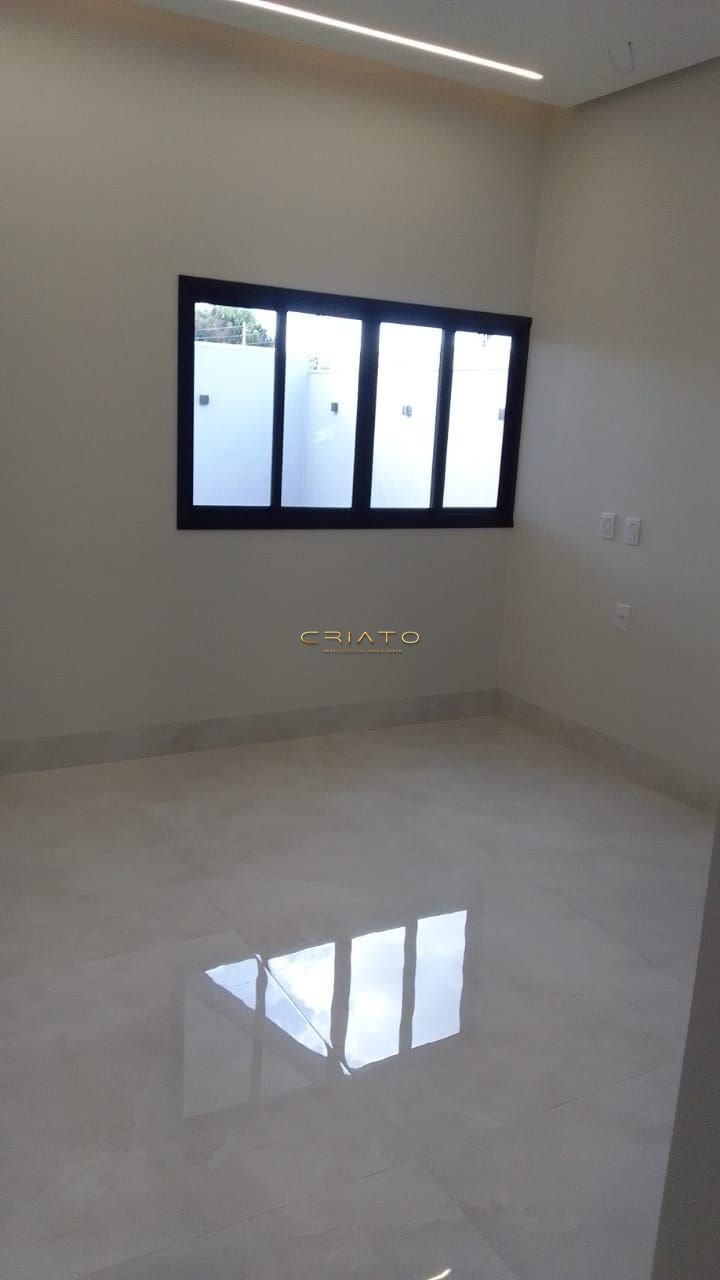 Casa à venda com 3 quartos, 231m² - Foto 15