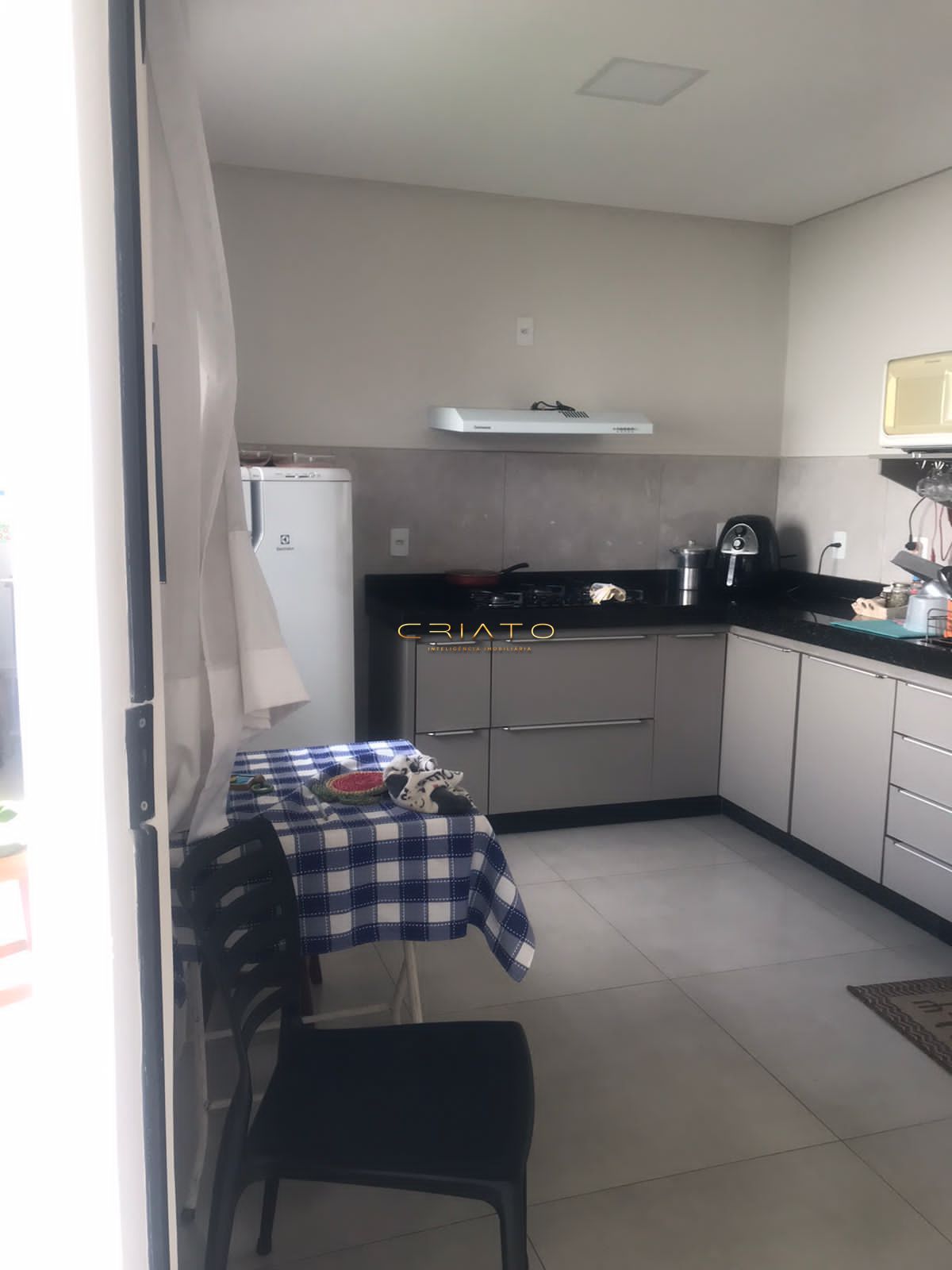 Casa à venda com 3 quartos, 220m² - Foto 11