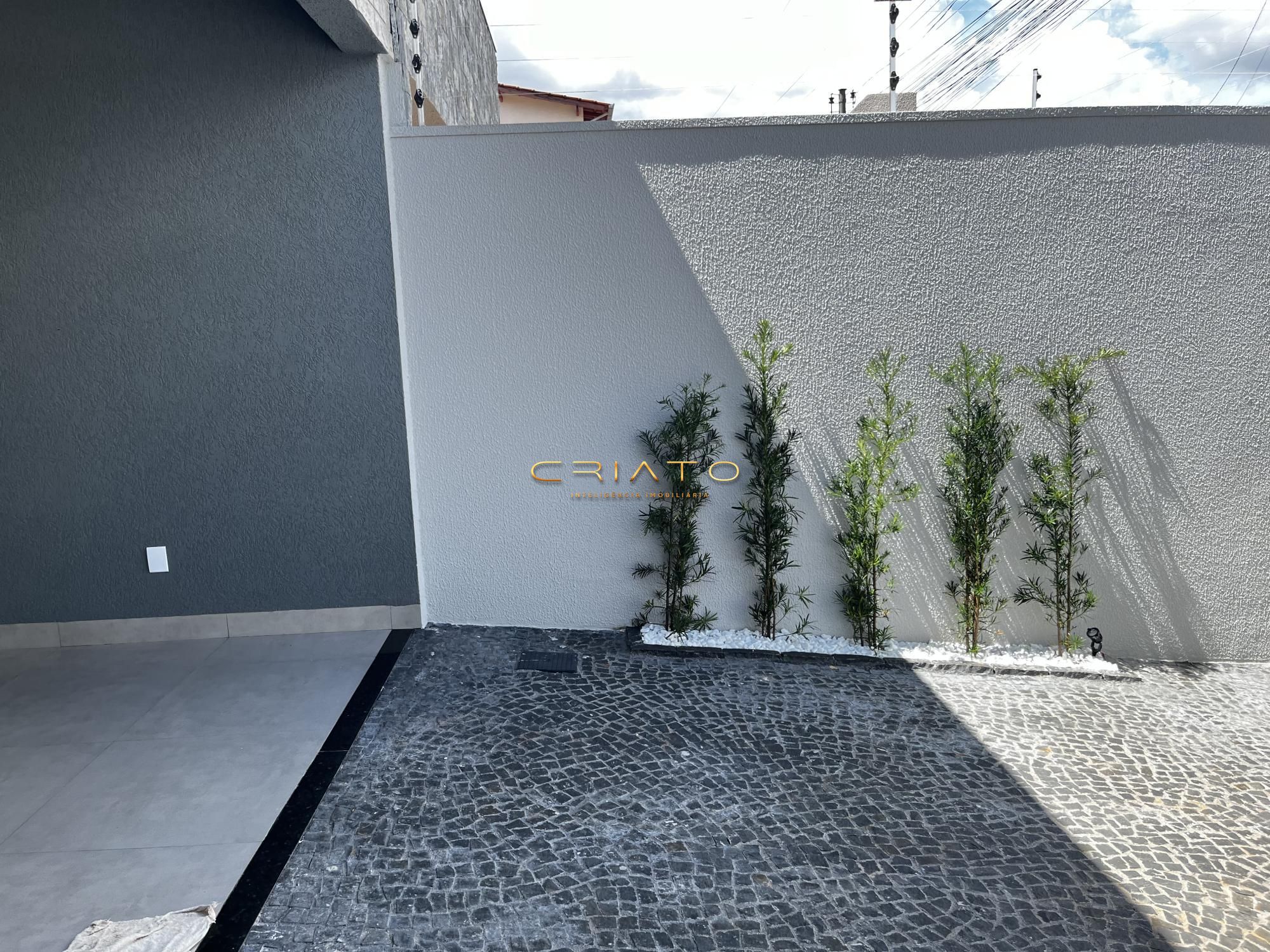 Casa à venda com 3 quartos, 200m² - Foto 2