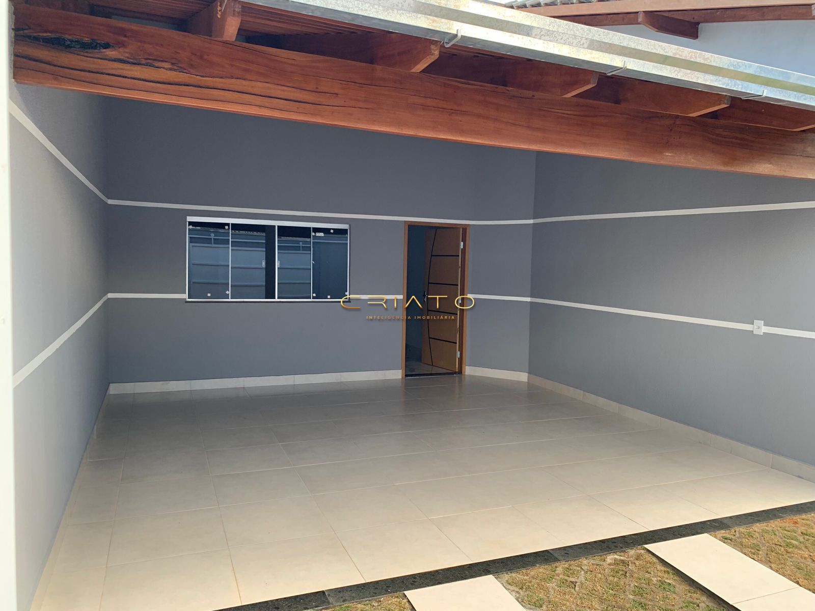 Casa à venda com 3 quartos, 132m² - Foto 1