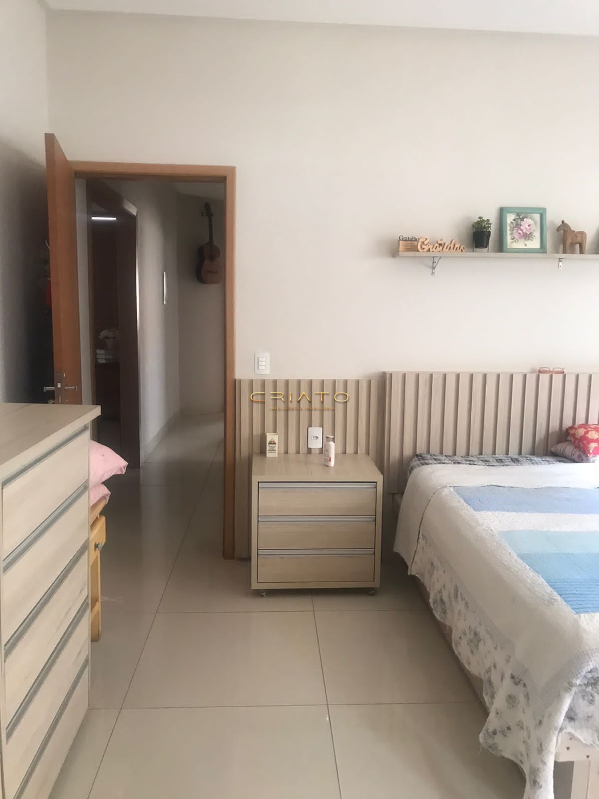 Casa à venda com 3 quartos, 220m² - Foto 8