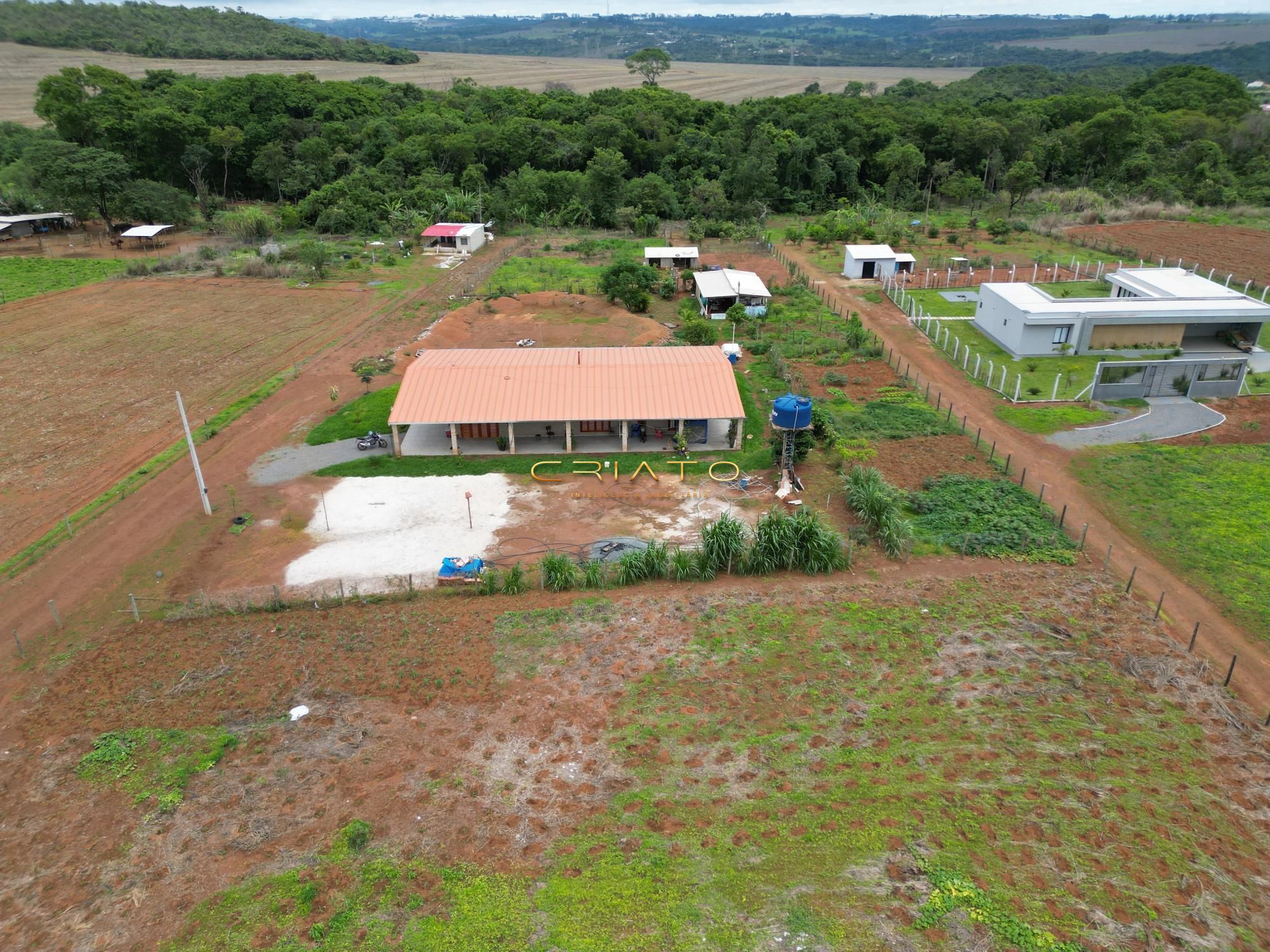 Fazenda à venda com 3 quartos, 130m² - Foto 1