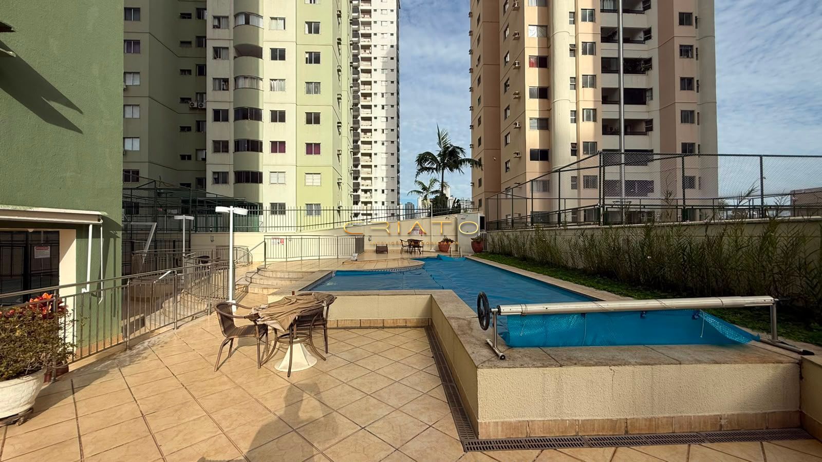 Riviera di san lorenzo - apto de 2/4 sendo 1 suíte com 111m²