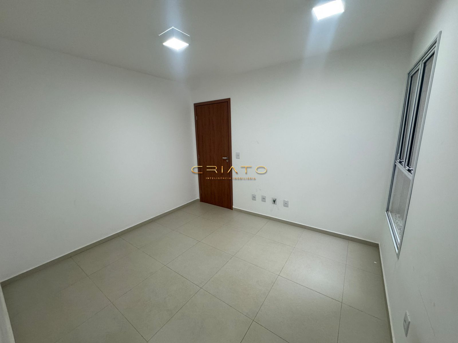 Apartamento à venda com 2 quartos, 42m² - Foto 1