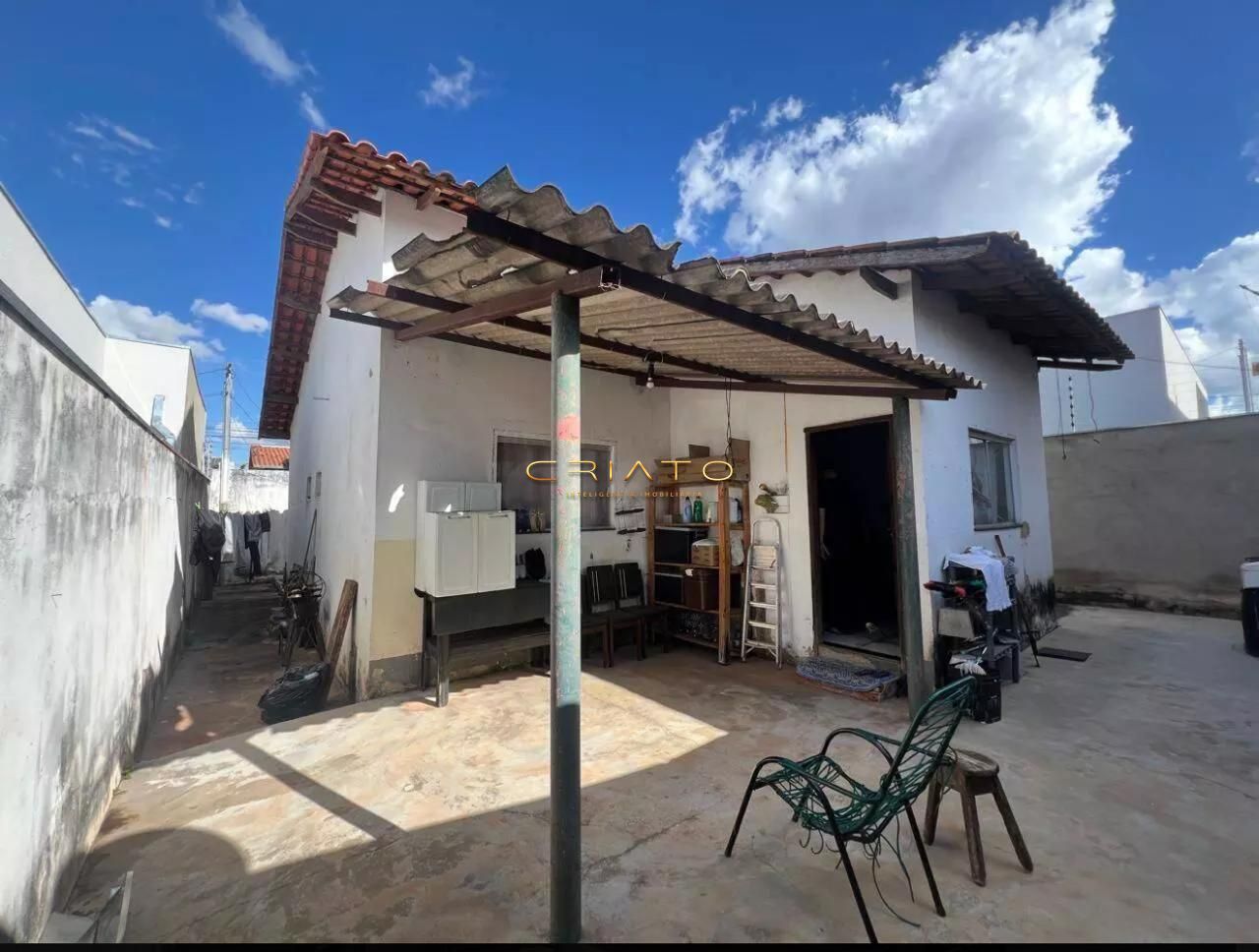 Casa à venda com 2 quartos, 100m² - Foto 11
