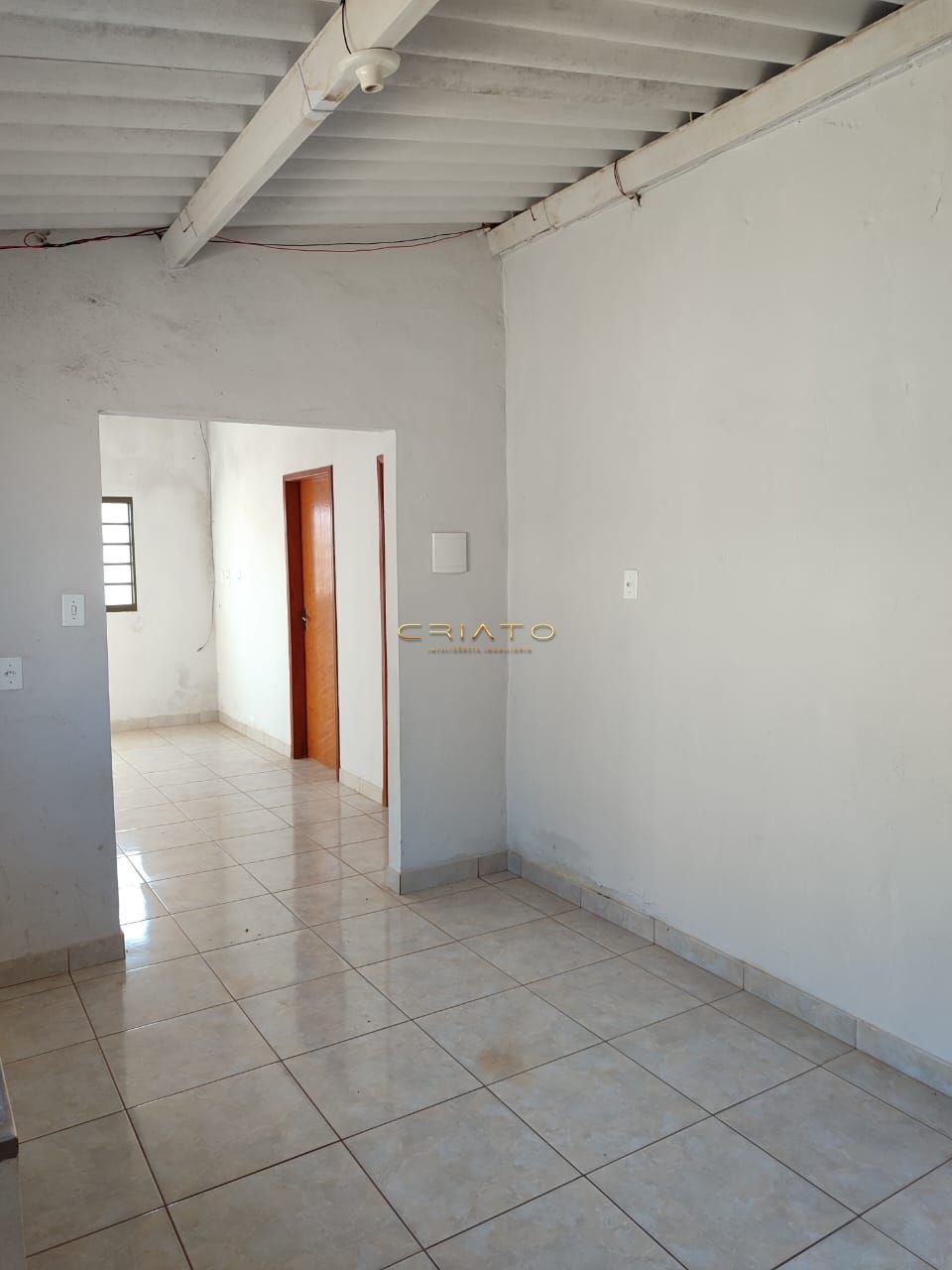 Casa à venda com 5 quartos, 200m² - Foto 3