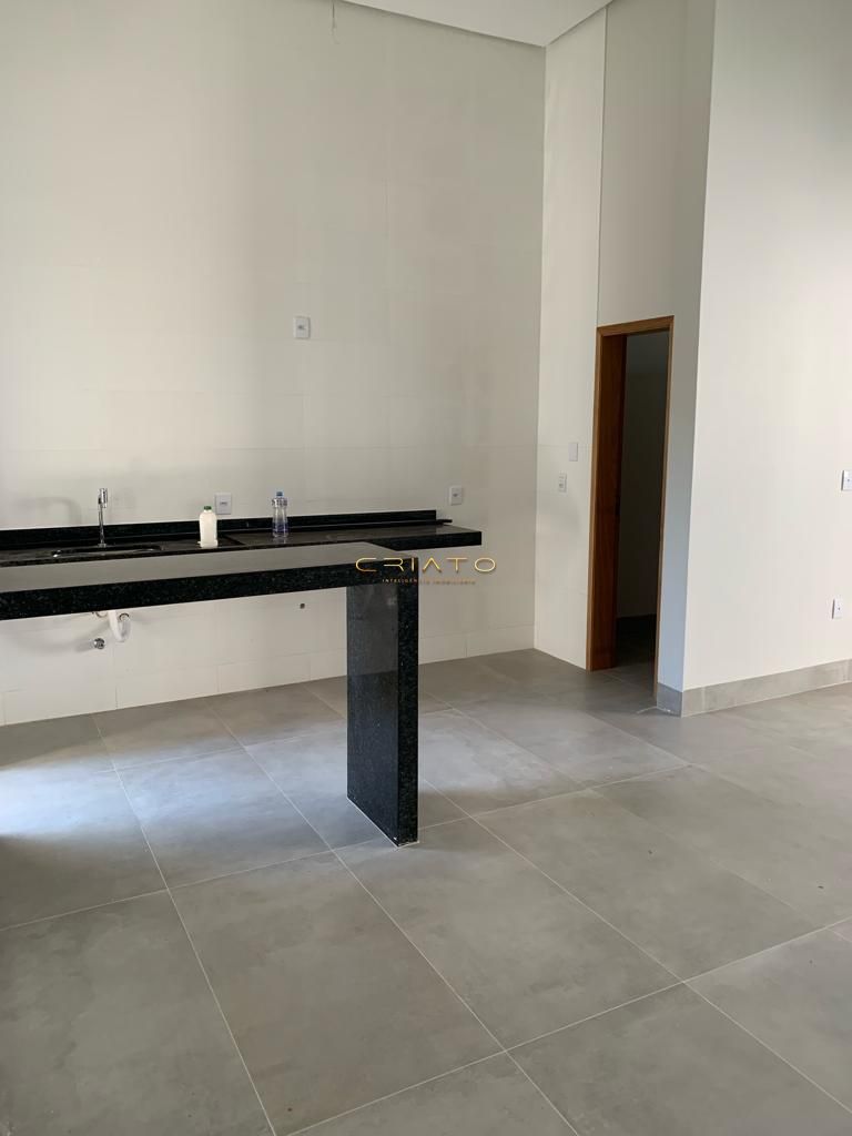 Casa à venda com 3 quartos, 226m² - Foto 17