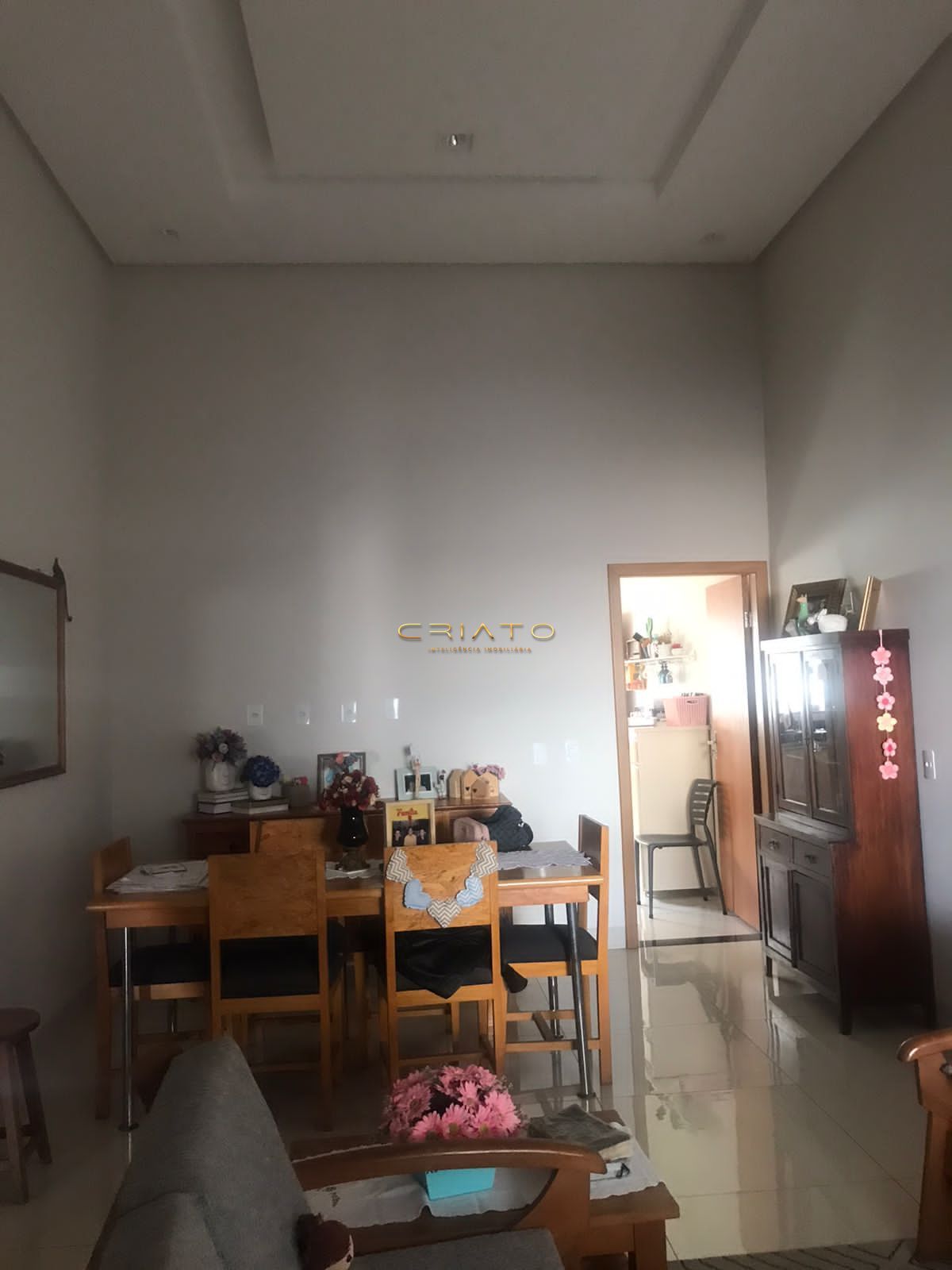 Casa à venda com 3 quartos, 220m² - Foto 4