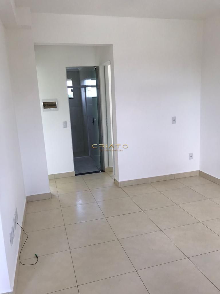 Apartamento para alugar com 2 quartos, 49m² - Foto 4