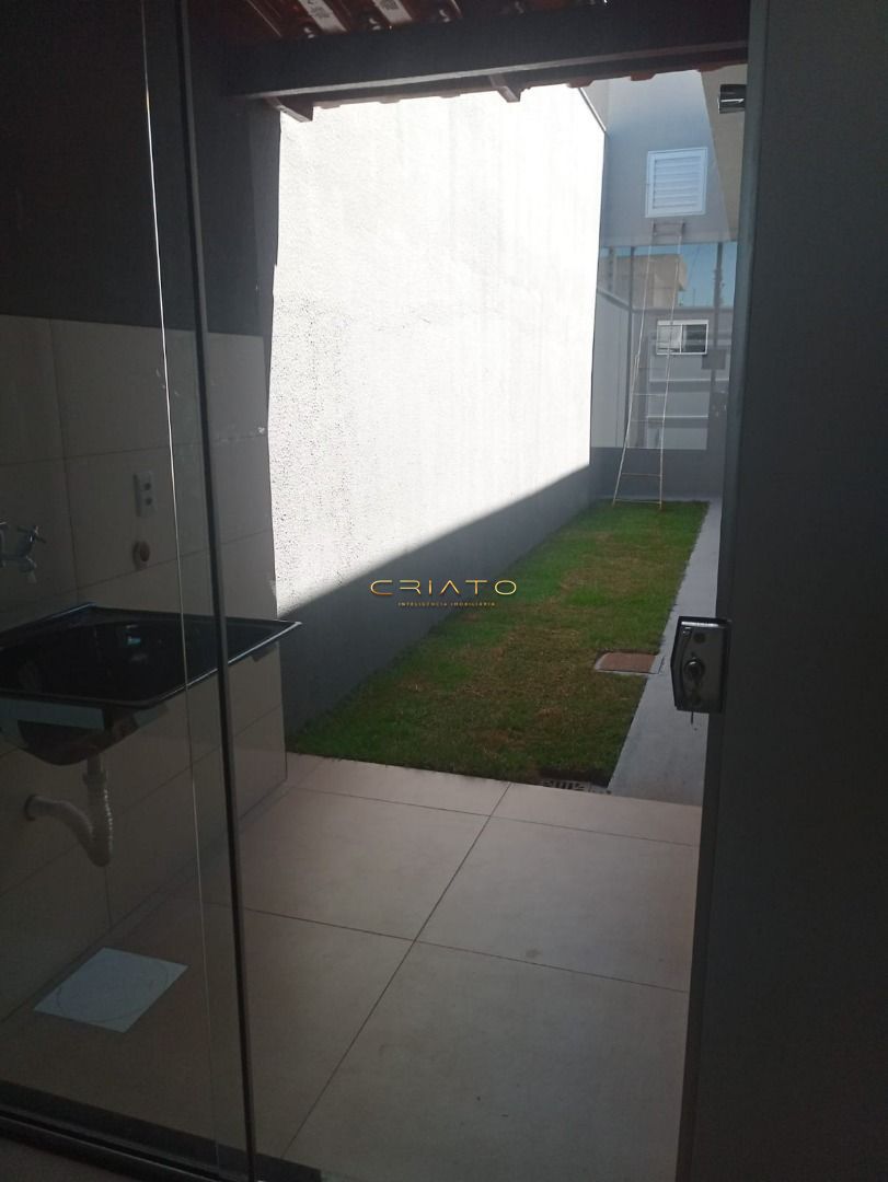 Casa à venda com 3 quartos, 100m² - Foto 11