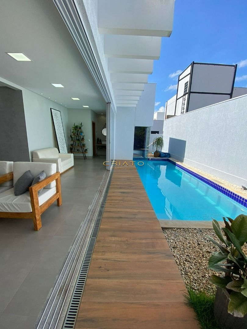 Casa à venda e aluguel com 3 quartos, 291m² - Foto 13