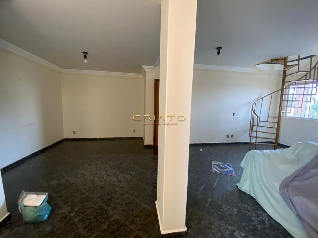 Apartamento à venda com 3 quartos, 274m² - Foto 8