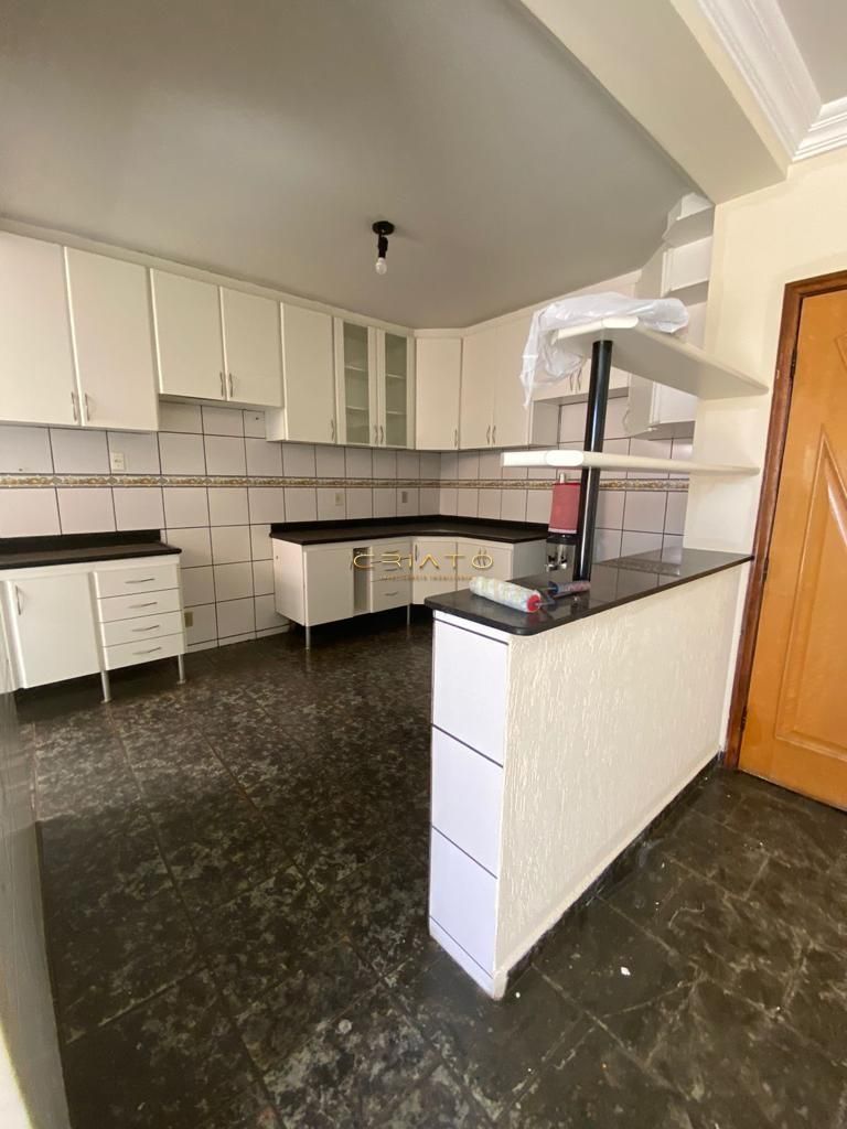 Apartamento à venda com 3 quartos, 274m² - Foto 18