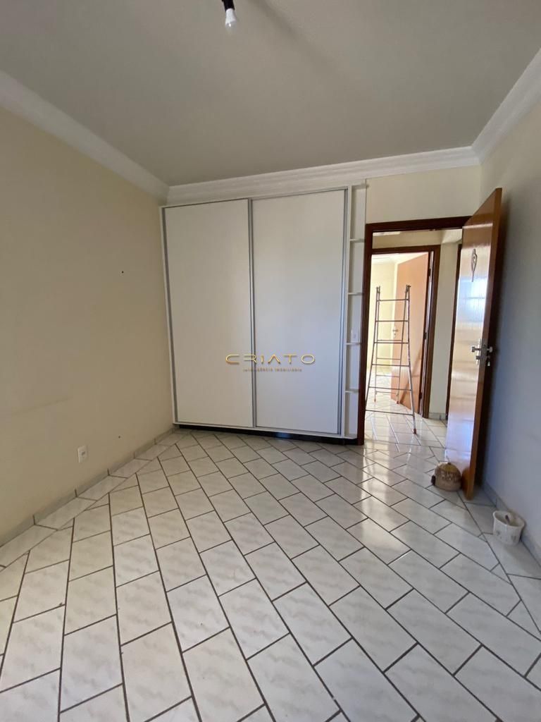 Apartamento à venda com 3 quartos, 274m² - Foto 14