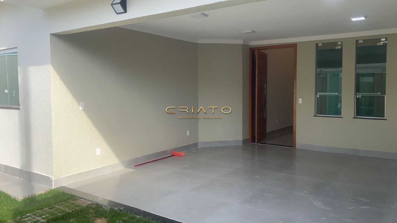 Casa à venda com 3 quartos, 130m² - Foto 1