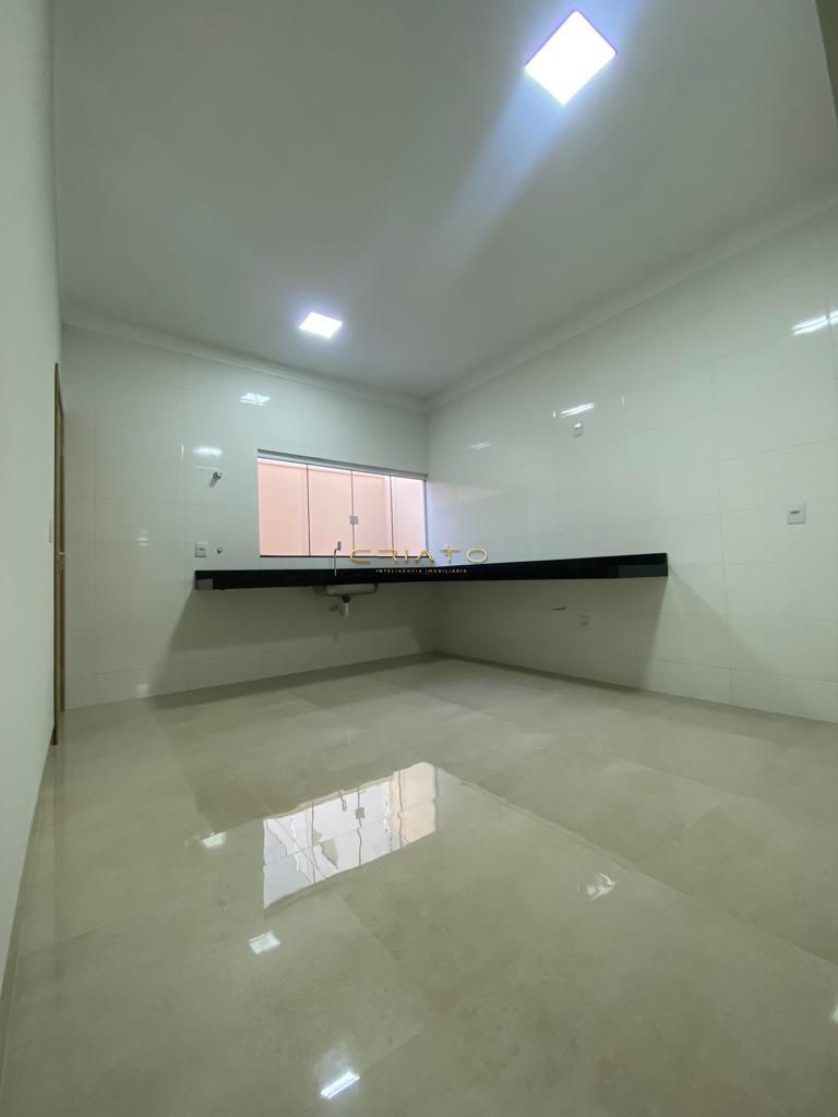 Casa à venda com 3 quartos, 130m² - Foto 12