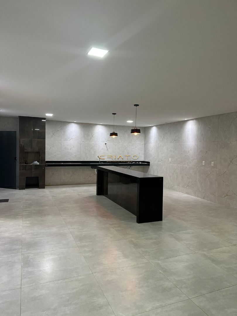 Casa à venda com 3 quartos, 220m² - Foto 12