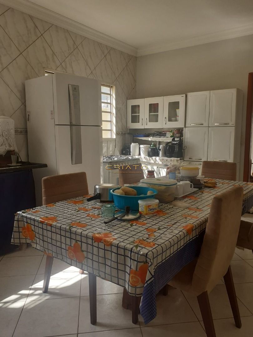 Casa à venda com 3 quartos, 170m² - Foto 14