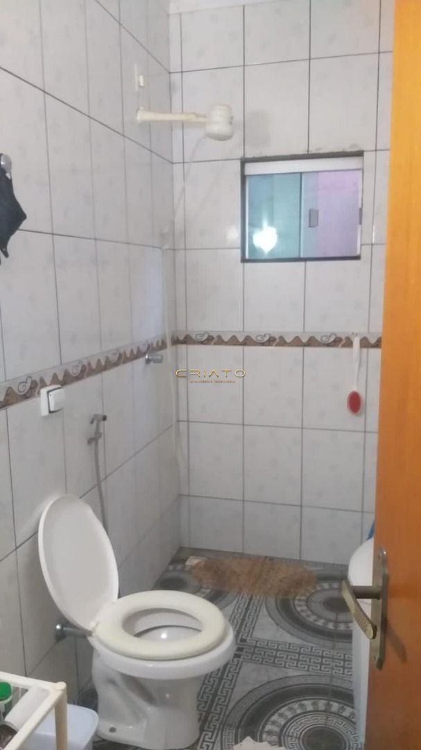 Casa à venda com 3 quartos, 180m² - Foto 9