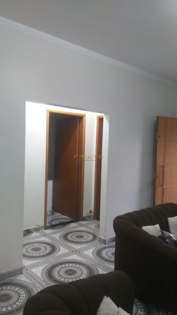 Casa à venda com 3 quartos, 180m² - Foto 1