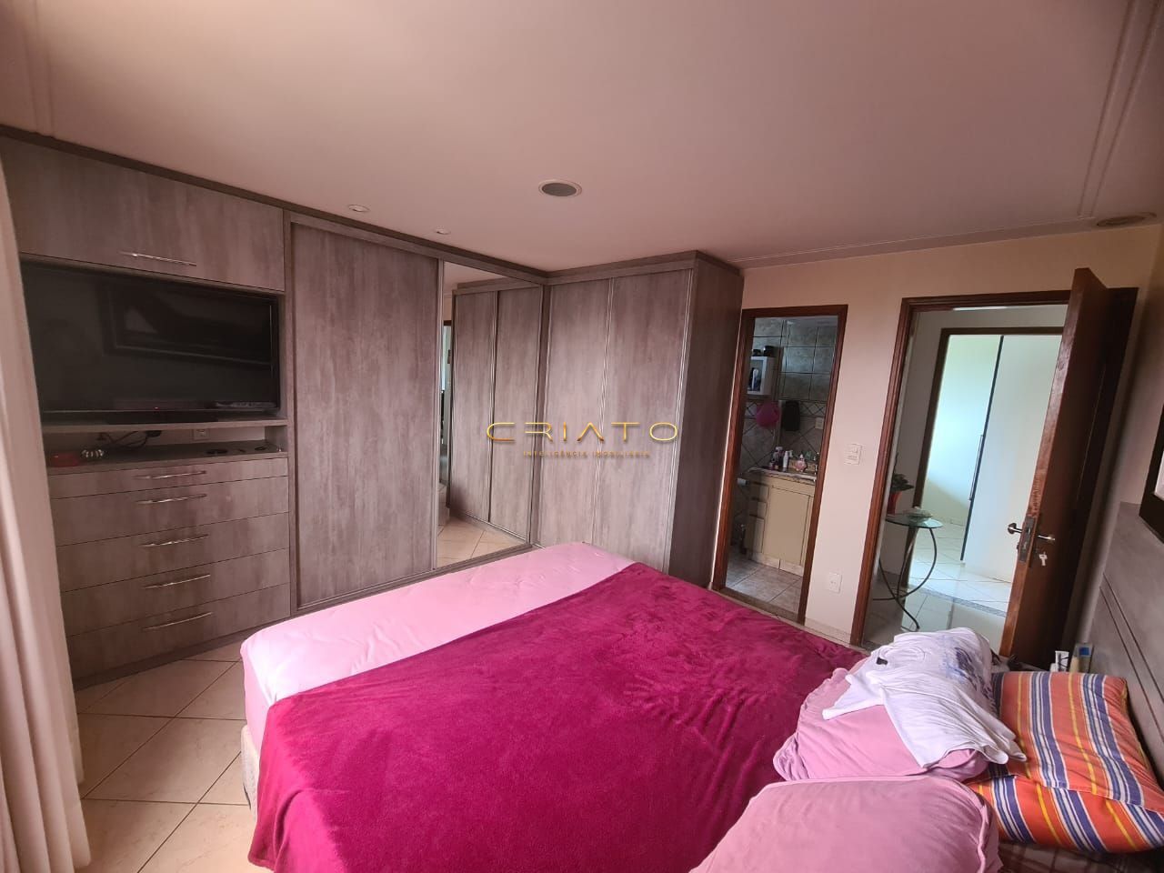 Apartamento à venda com 4 quartos, 140m² - Foto 17