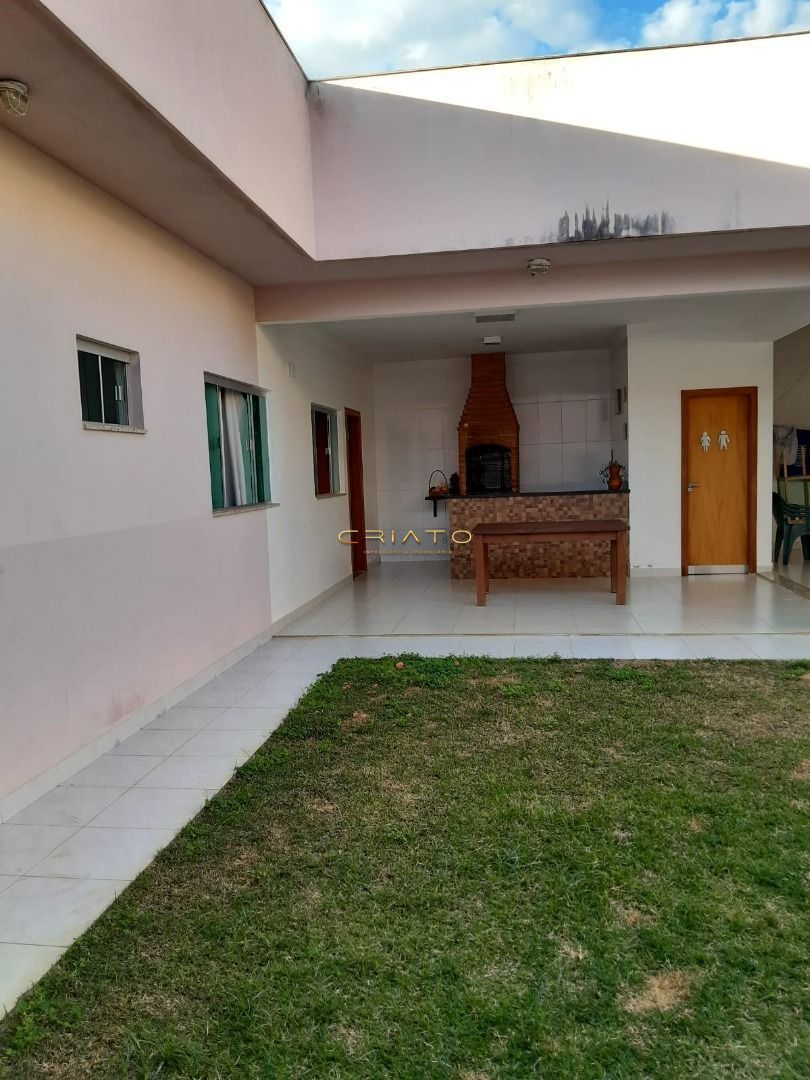 Casa à venda com 3 quartos, 240m² - Foto 7