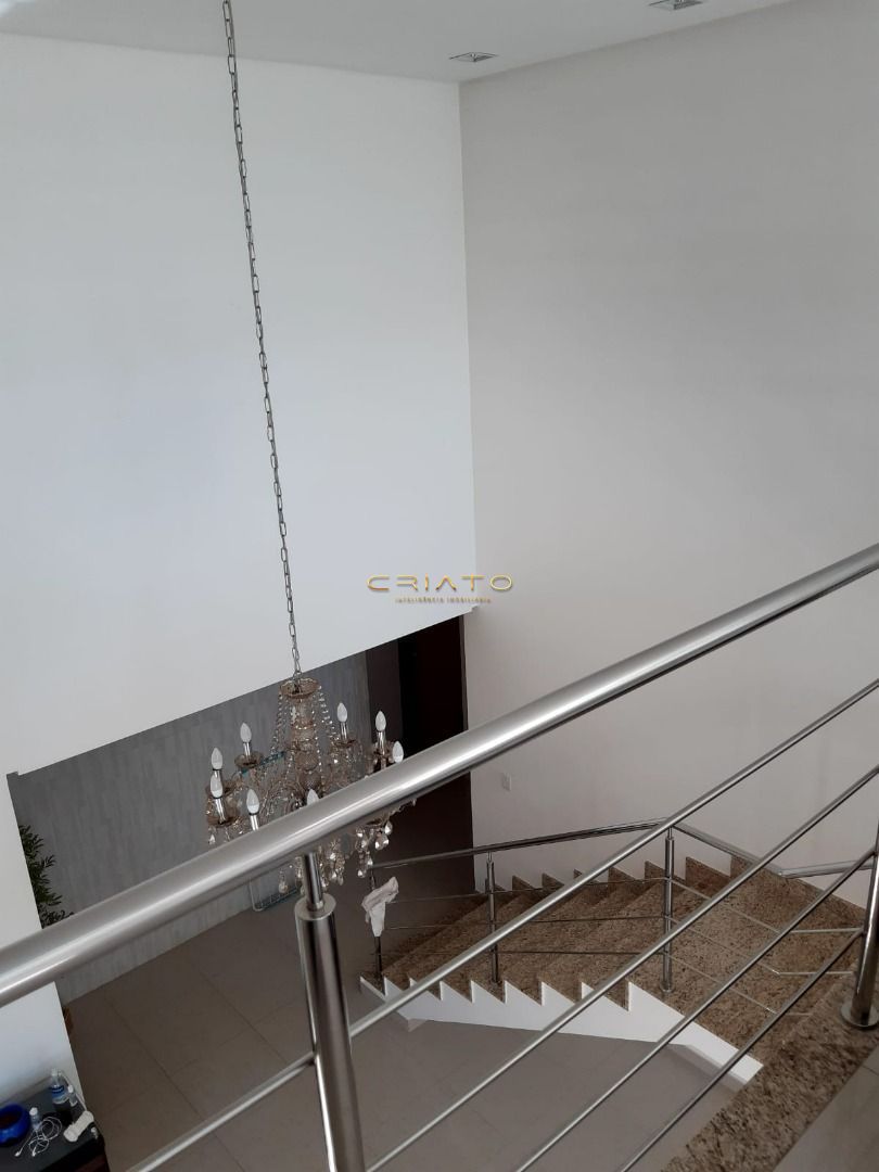 Casa à venda com 3 quartos, 240m² - Foto 17