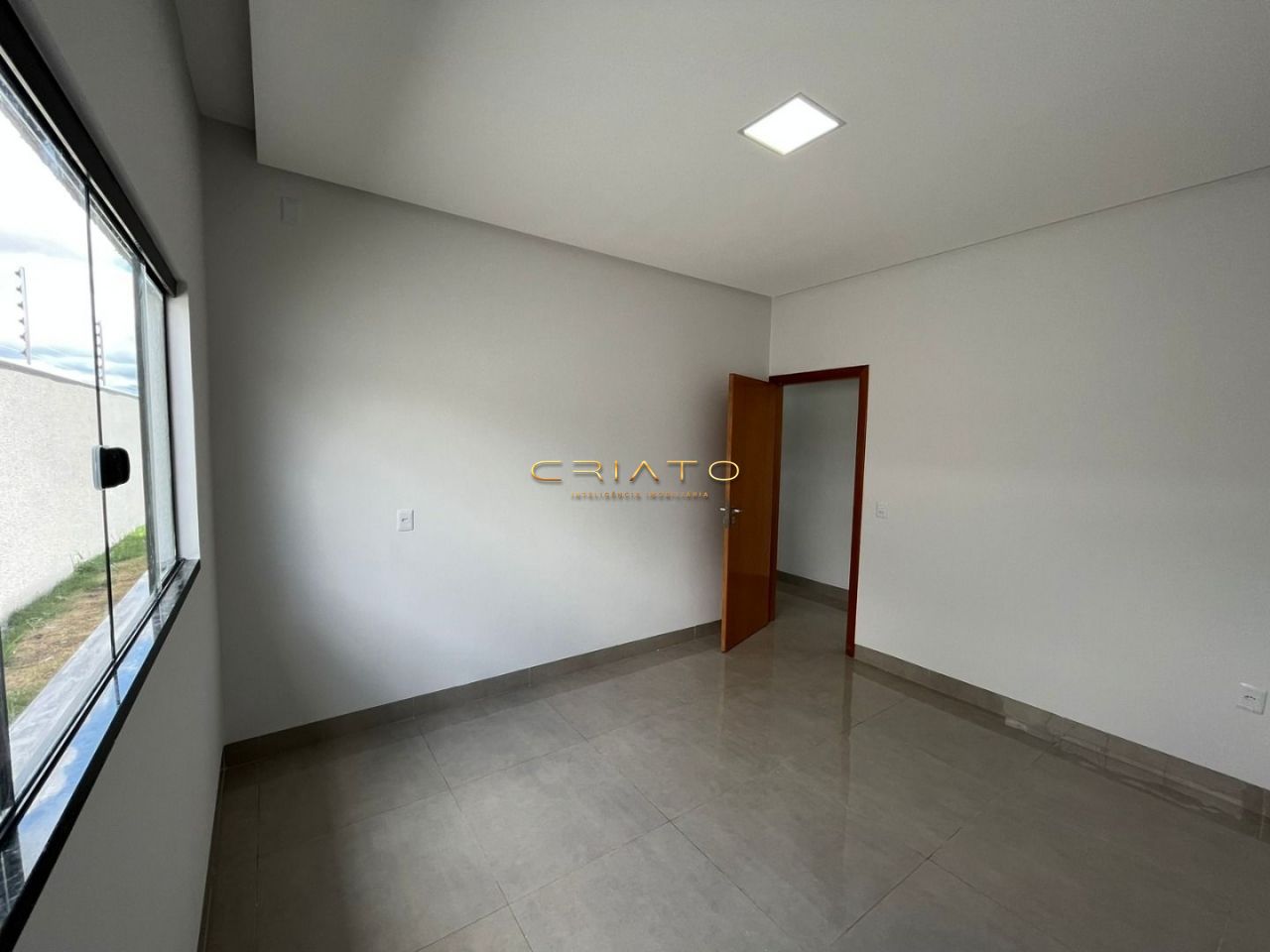 Casa à venda com 3 quartos, 180m² - Foto 4