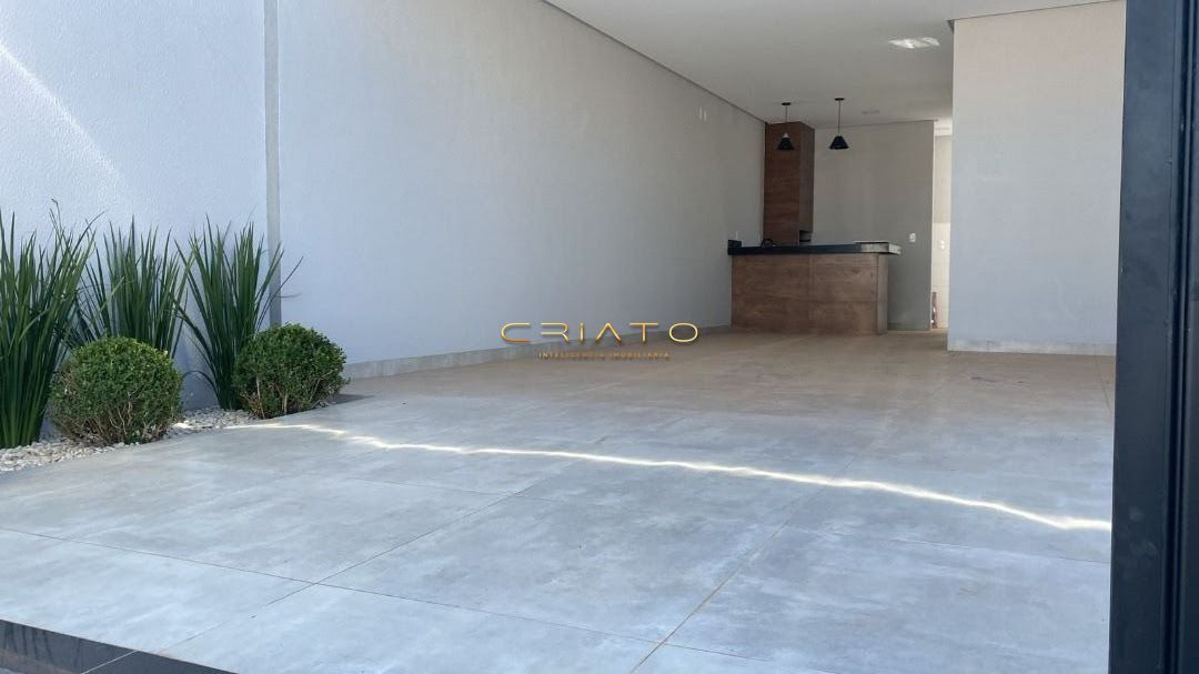 Casa à venda com 3 quartos, 130m² - Foto 1