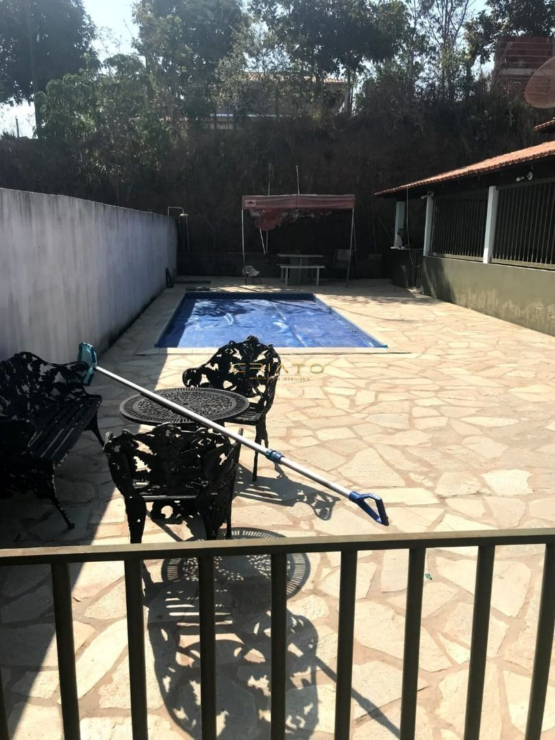 Chácara com 4 dormitórios à venda, 1000 m² por R$ 600.000,00