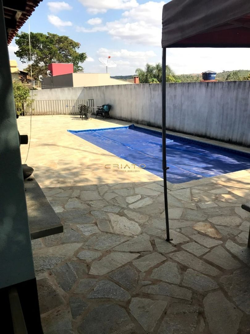 Chácara com 4 dormitórios à venda, 1000 m² por R$ 600.000,00