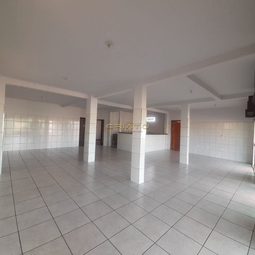 Sobrado à venda com 4 quartos, 360m² - Foto 1