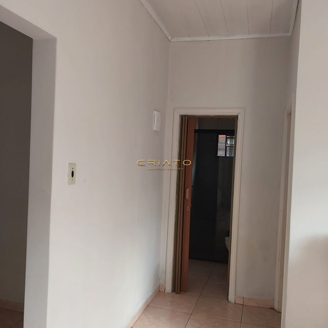 Casa à venda com 2 quartos, 80m² - Foto 7