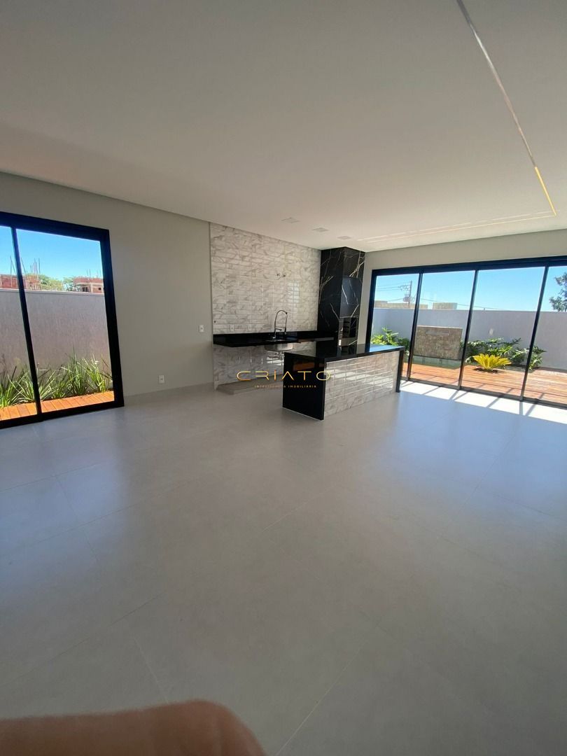 Casa à venda com 3 quartos, 209m² - Foto 8