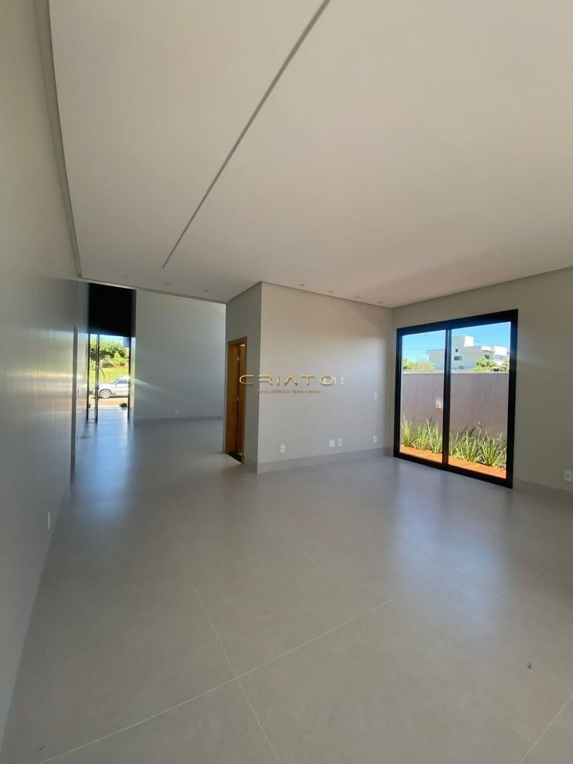 Casa à venda com 3 quartos, 209m² - Foto 5