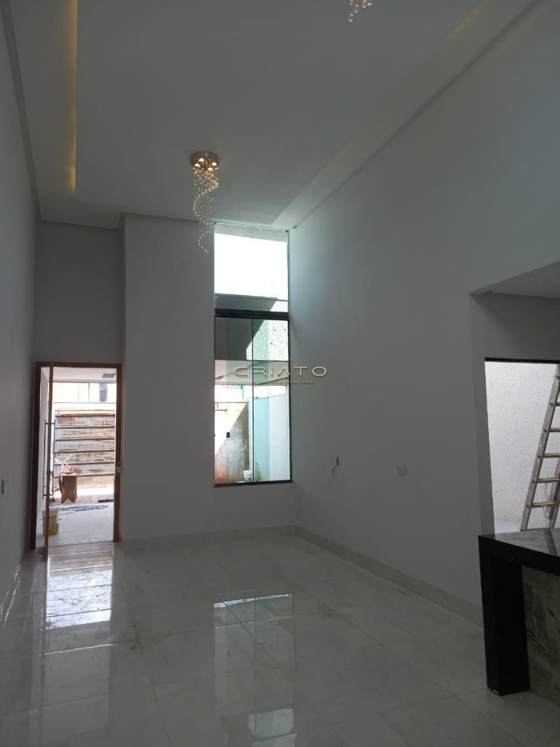 Casa à venda com 3 quartos, 120m² - Foto 3