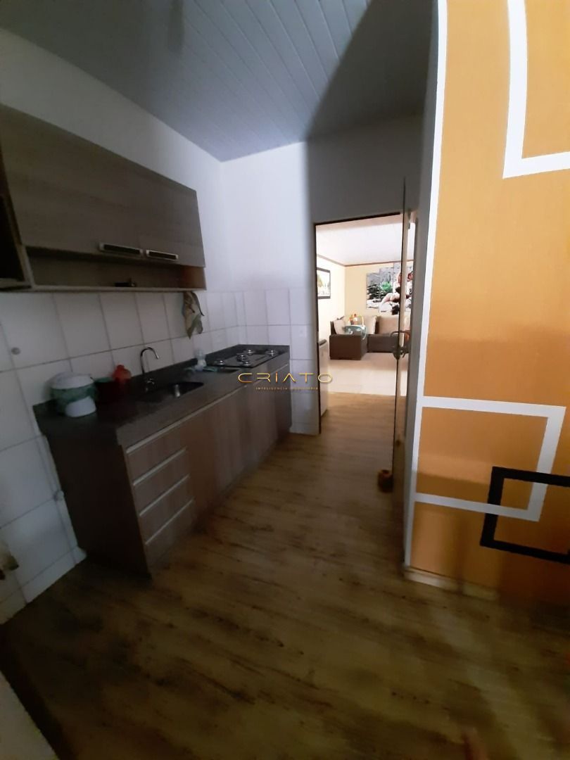 Casa à venda com 3 quartos, 225m² - Foto 12