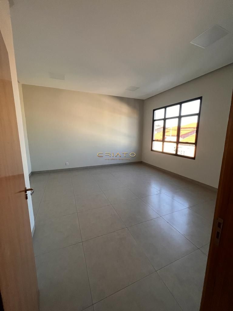 Sobrado à venda com 4 quartos, 278m² - Foto 8