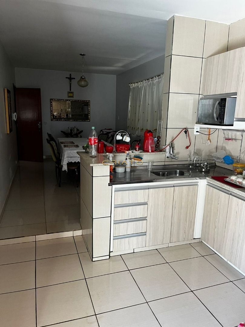 Casa à venda com 4 quartos, 188m² - Foto 6