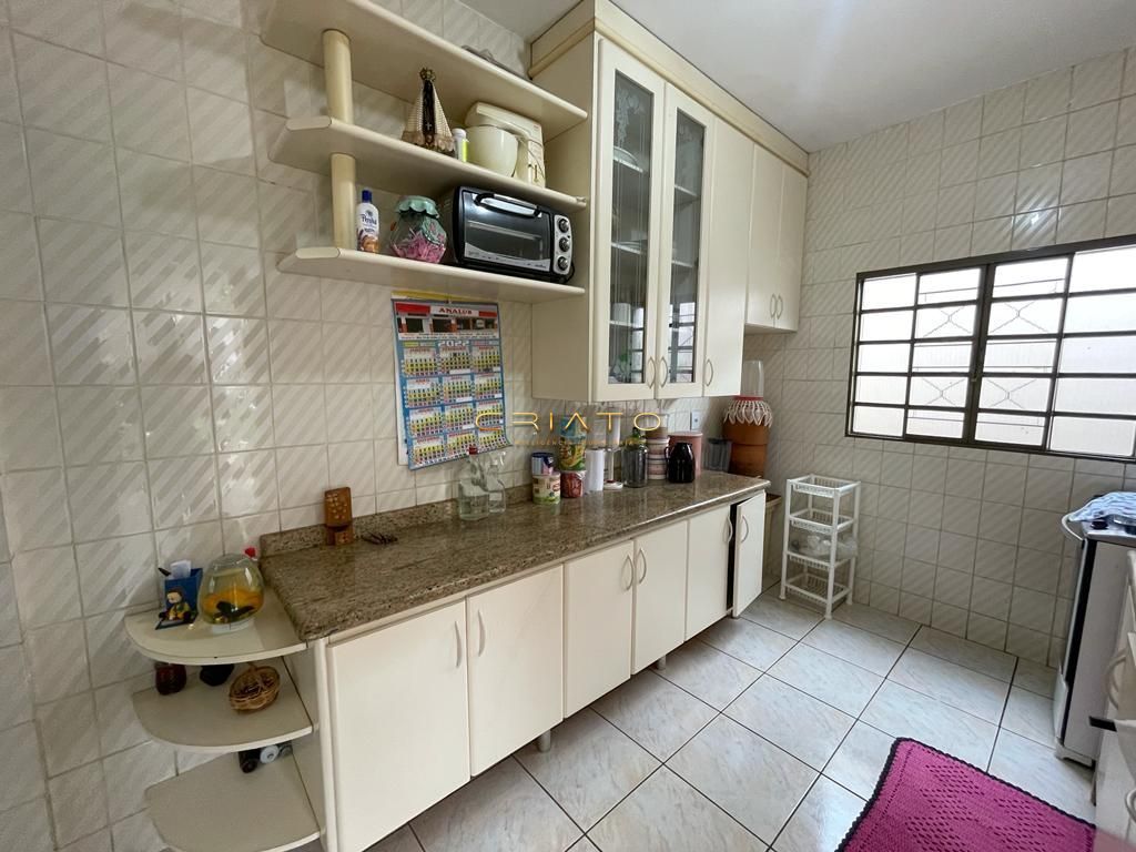 Casa à venda com 3 quartos, 100m² - Foto 6