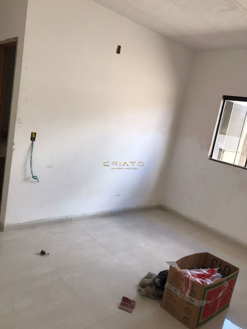 Casa à venda com 3 quartos, 107m² - Foto 12