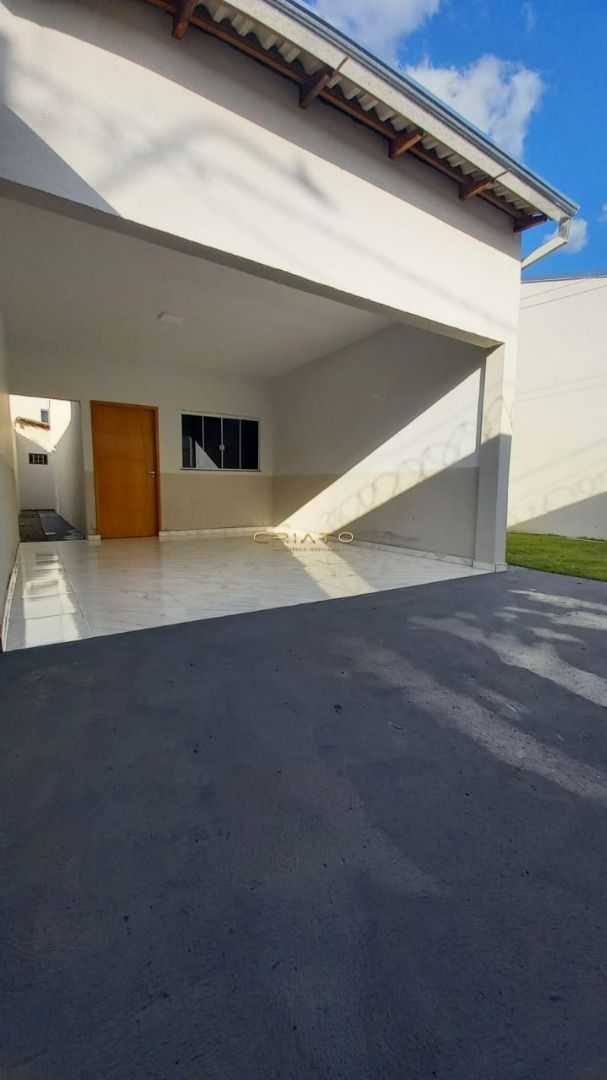 Casa à venda com 3 quartos, 106m² - Foto 1