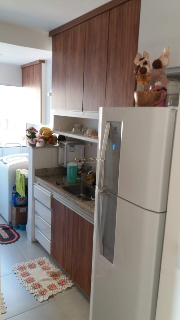 Apartamento à venda com 2 quartos, 57m² - Foto 4