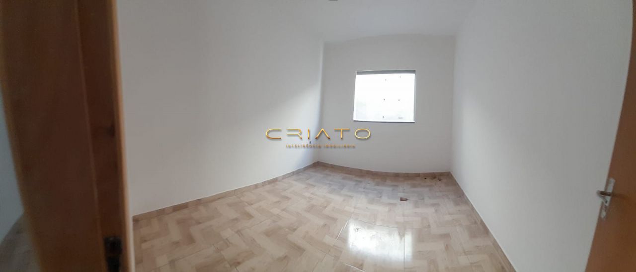 Casa à venda com 2 quartos, 80m² - Foto 8