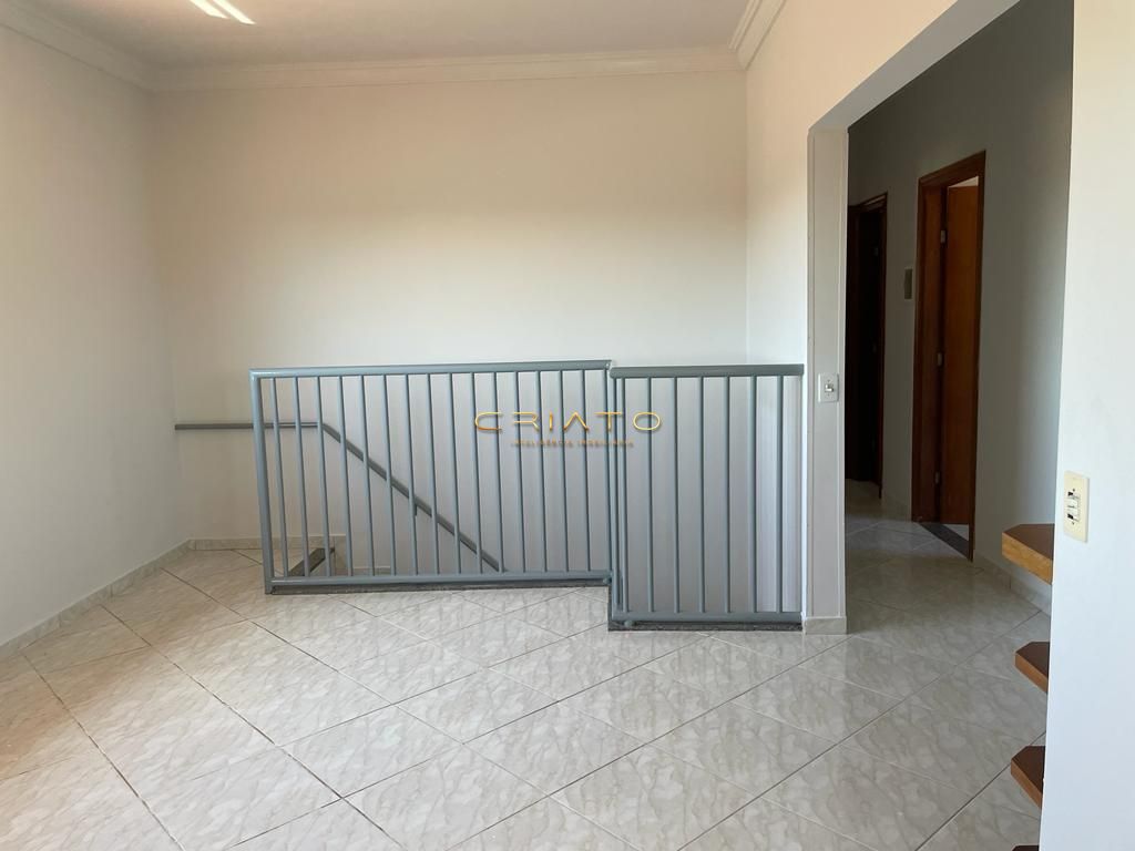 Sobrado à venda com 6 quartos, 140m² - Foto 7