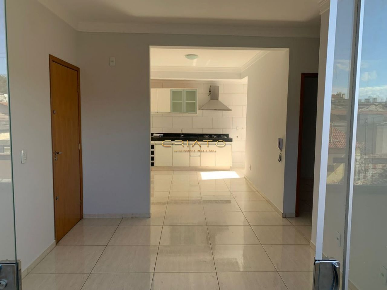 Apartamento à venda com 2 quartos, 60m² - Foto 1