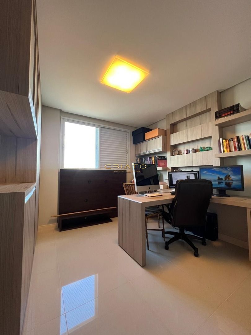 Apartamento à venda com 4 quartos, 188m² - Foto 11