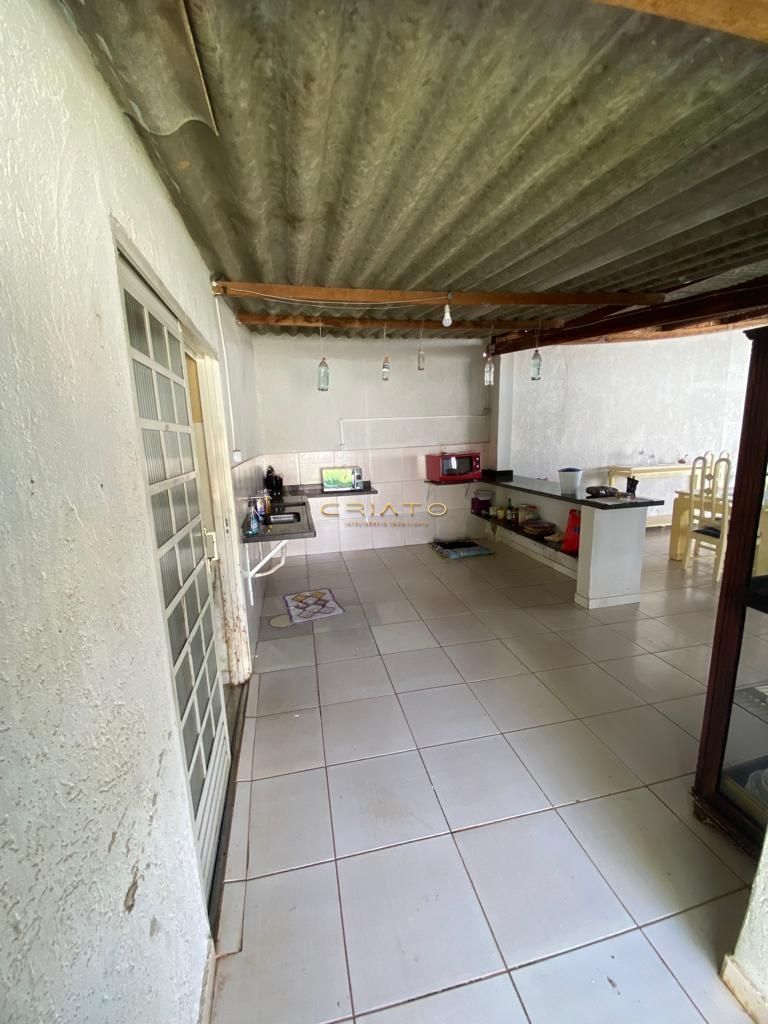 Casa à venda com 3 quartos, 170m² - Foto 14